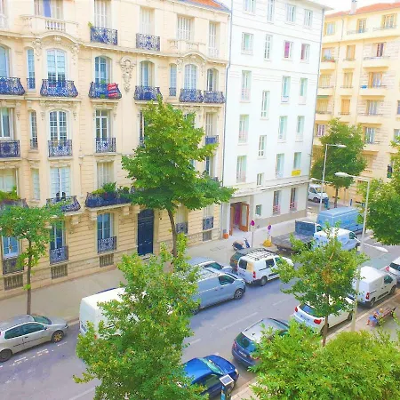Centre 301 Apartment *